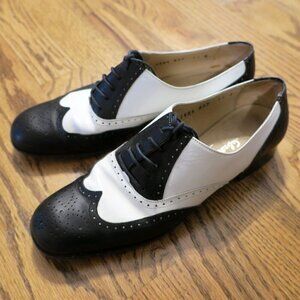 Vtg Salvatore Ferragamo Shoes Black White Wingtip Spectator Oxford Leather 6.5B
